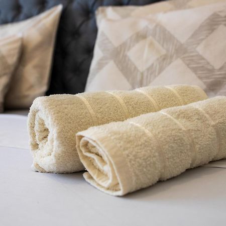 Secret Escape Apartment โรวีน ภายนอก รูปภาพ